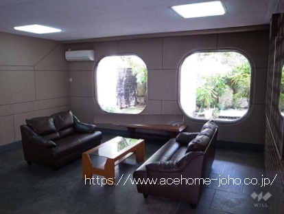 エントランス内