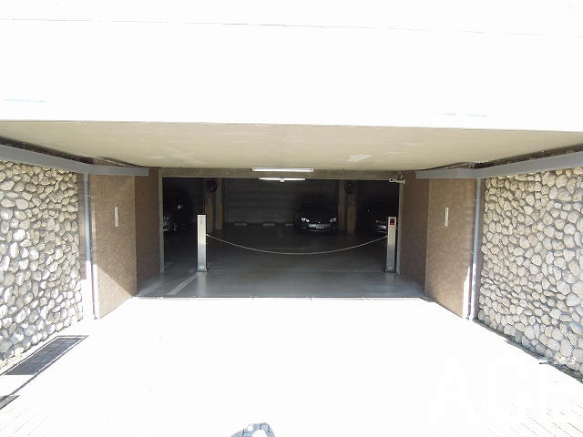 駐車場入口
