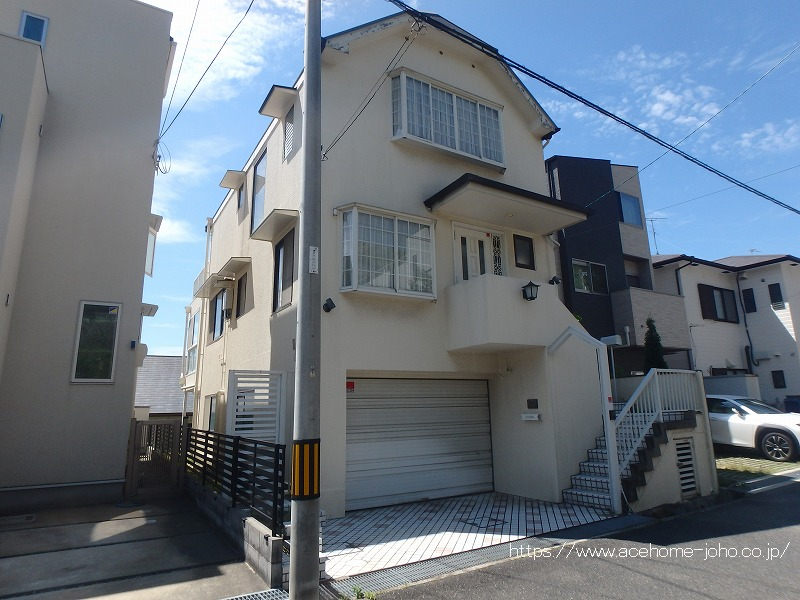 夙川駅 徒歩9分 バス13分構造:木造土地面積:131.54平米 ( 39.79坪 ) 建物面積:157.68平米 ( 47.69坪 )