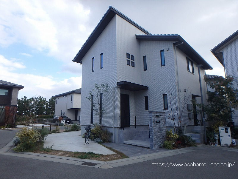 阪神芦屋駅 徒歩3分 バス12分構造:軽量鉄骨造土地面積:216.89平米 ( 65.6坪 ) 建物面積:128.04平米 ( 38.73坪 )