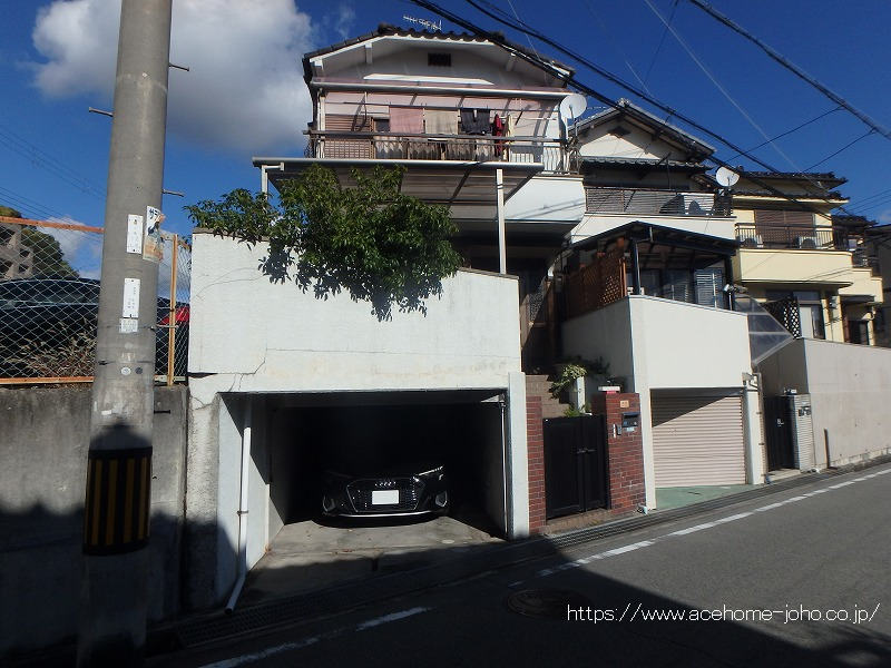 苦楽園口駅 徒歩14分 構造:木造+鉄筋コンクリート造土地面積:70.36平米 ( 21.28坪 ) 建物面積:98.79平米 ( 29.88坪 )