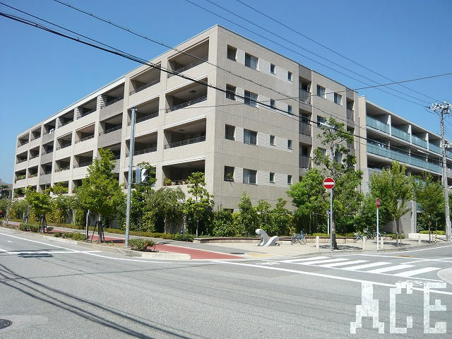 香櫨園駅 徒歩9分 構造:鉄筋コンクリート造専有面積:78.61平米 ( 23.77坪 )