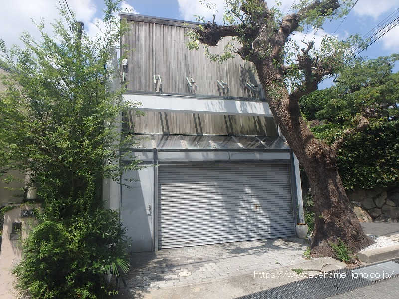東側より