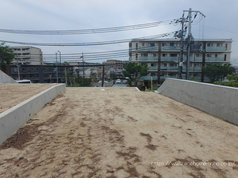 宅地面から東へ望む