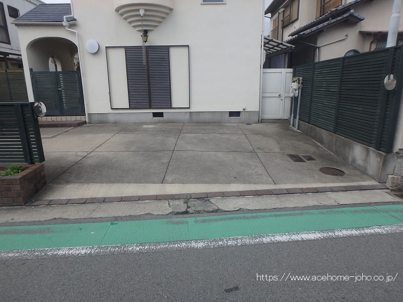 駐車場は並列２台可