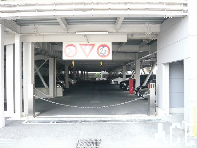 駐車場入口