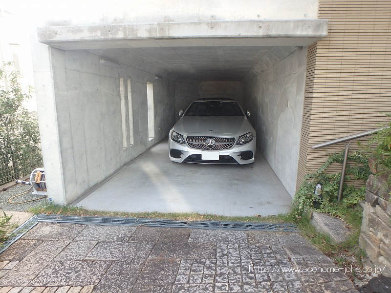 駐車場は２台可